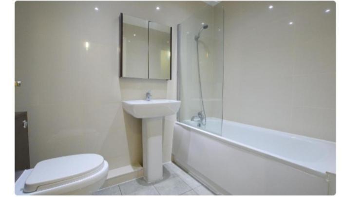 Spacious Modern Flat In Luton Town Centre Extérieur photo